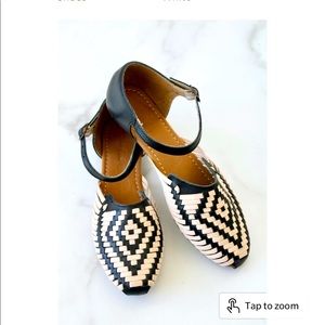 NEW- black and white leather huaraches.